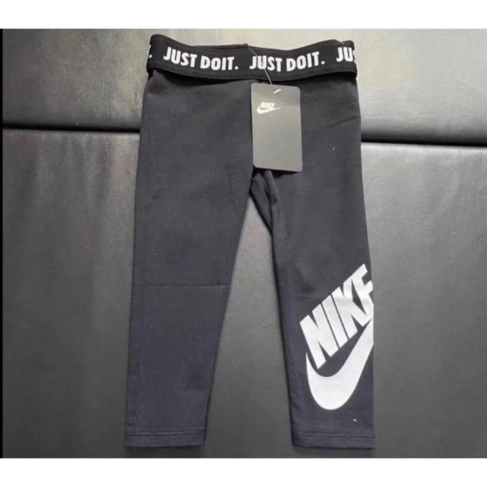 NWT Nike Leggings & Tee Set Girls Size 2T